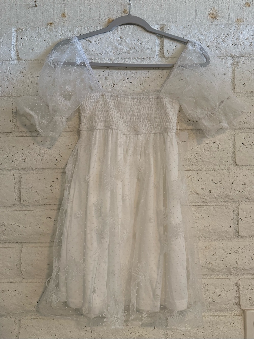 Alter’d State NWT White Puff Sleeve Tulle Dress